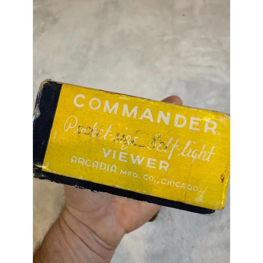 Arcadia Commander Viewer Vintage Pocket Self-Illuminating Slide Viewer Brown Box